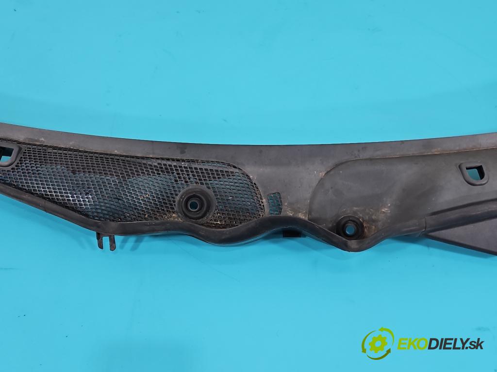 Mercedes CLS II C218 2010-2018 4.7 V8 408KM automatic 300 kW 4663 cm3 4- torpédo A2128301013 (Torpédo (plast pod čelným sklom))