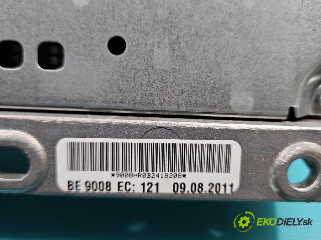 Mercedes CLS II C218 2010-2018 4.7 V8 (278922) 408KM automatic 300 kW 4663 cm3 4- Zesilovač: A2129007108 (Zosilňovač)