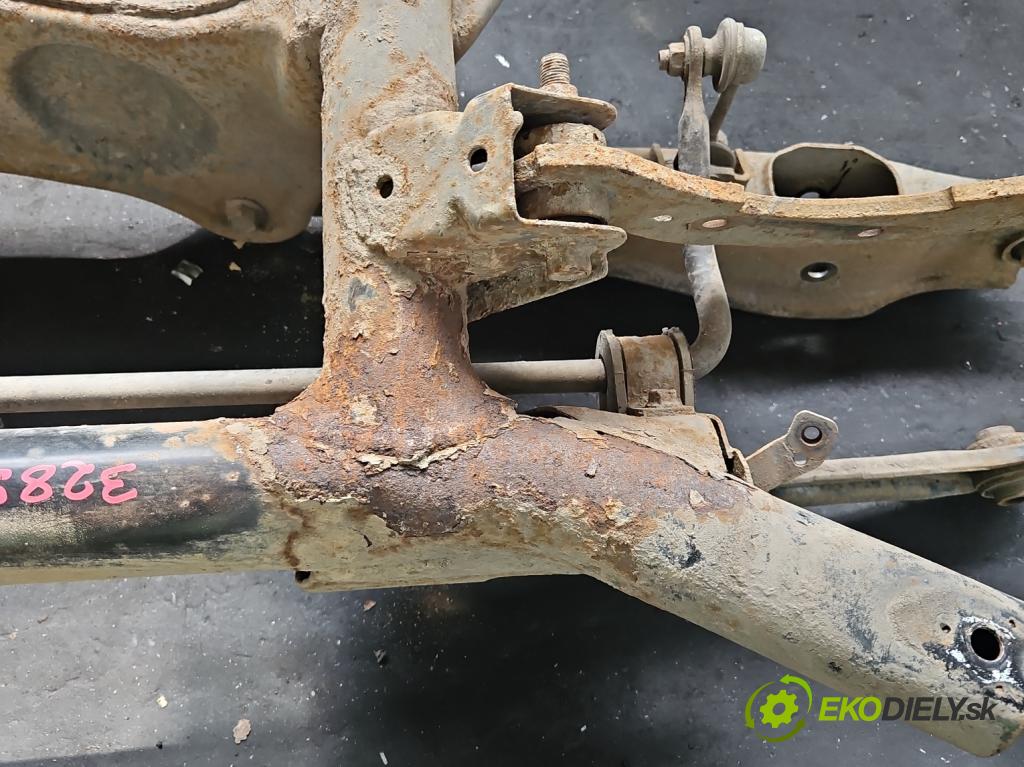 Mitsubishi Outlander III 2012-2022 2.0 16V 150 HP manual 110 kW 1998 cm3 5- zadna výstuha  (Výstuha zadná)