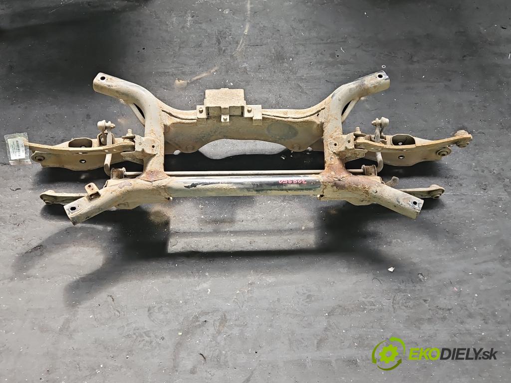 Mitsubishi Outlander III 2012-2022 2.0 16V 150 HP manual 110 kW 1998 cm3 5- zadna výstuha  (Výstuha zadná)