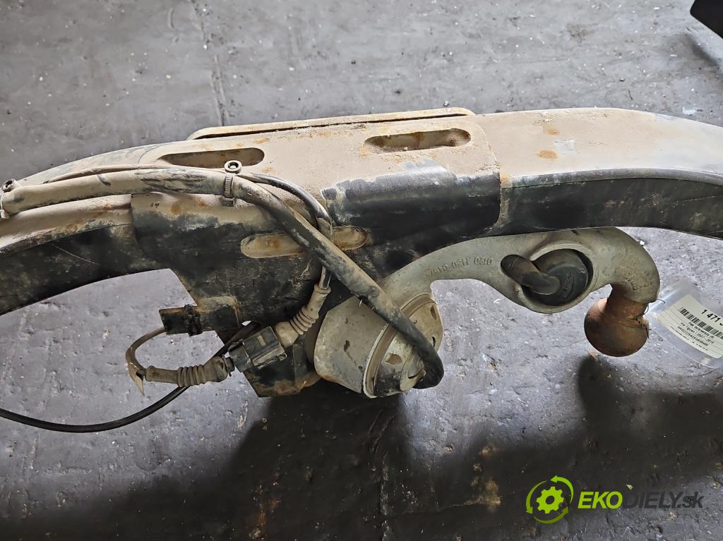 Vw Tiguan I 2007-2016 1.4 TSI 150 hp manual 110 kW 1390 cm3 5- oko tažné 5N0803880G (Tažné zařízení)