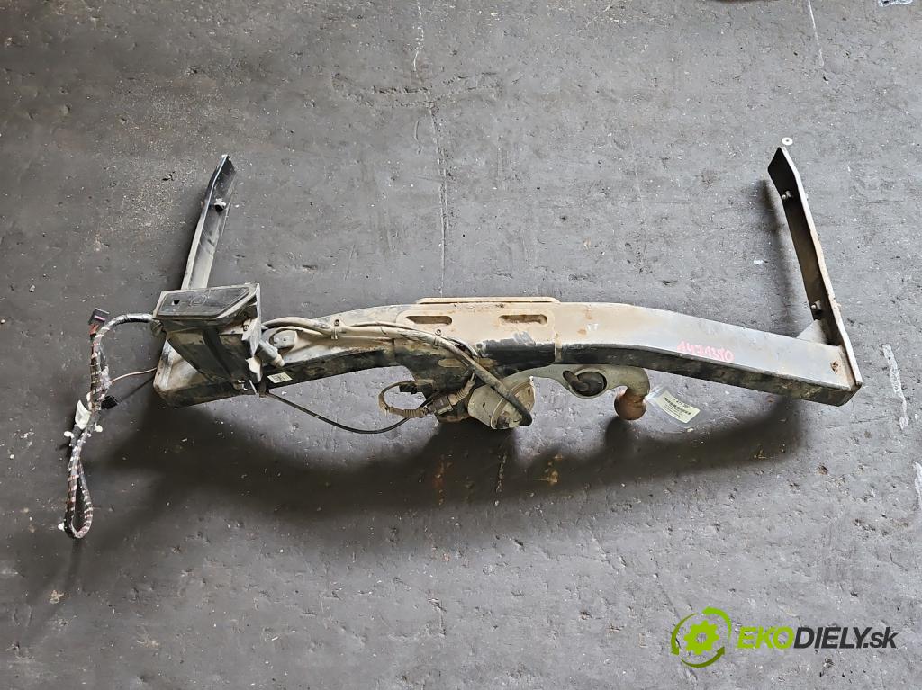 Vw Tiguan I 2007-2016 1.4 TSI 150 hp manual 110 kW 1390 cm3 5- oko tažné 5N0803880G (Tažné zařízení)