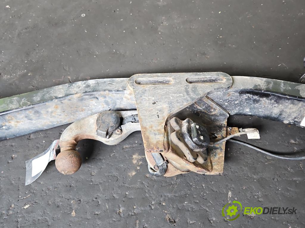 Vw Tiguan I 2007-2016 1.4 TSI 150 hp manual 110 kW 1390 cm3 5- oko tažné 5N0803880G (Tažné zařízení)