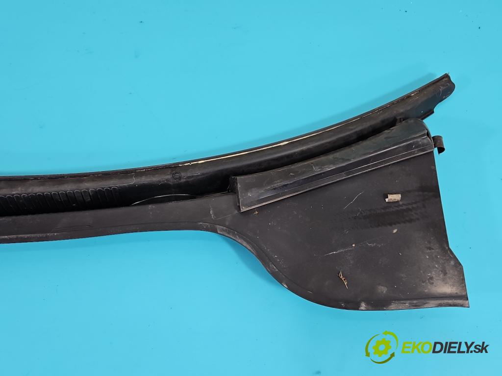 Vw Golf VI 2008-2013 1.4 TSI 122 HP manual 90 kW 1390 cm3 5- torpédo 1K1819415B (Torpédo (plast pod čelným sklom))