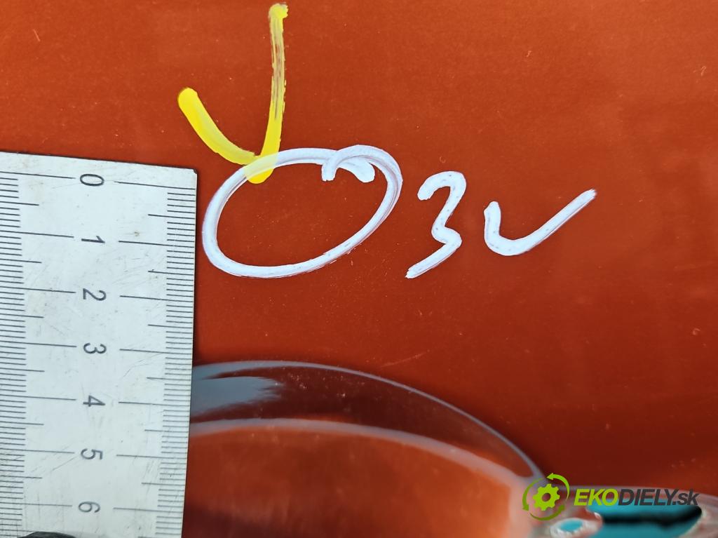 Renault Captur I 2013-2019 0.9 Tce 90 HP manual 66 kW 898 cm3 5- dvere predné pravé  (Kľučka dverí ostatné)