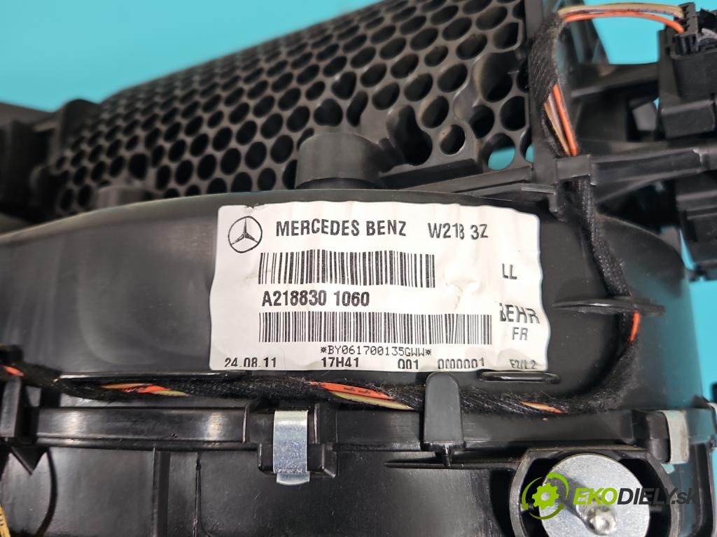 Mercedes CLS II C218 2010-2018 4.7 V8 (278922) 408KM automatic 300 kW 4663 cm3 4- radiátor A2188301060 (Radiátory topení)