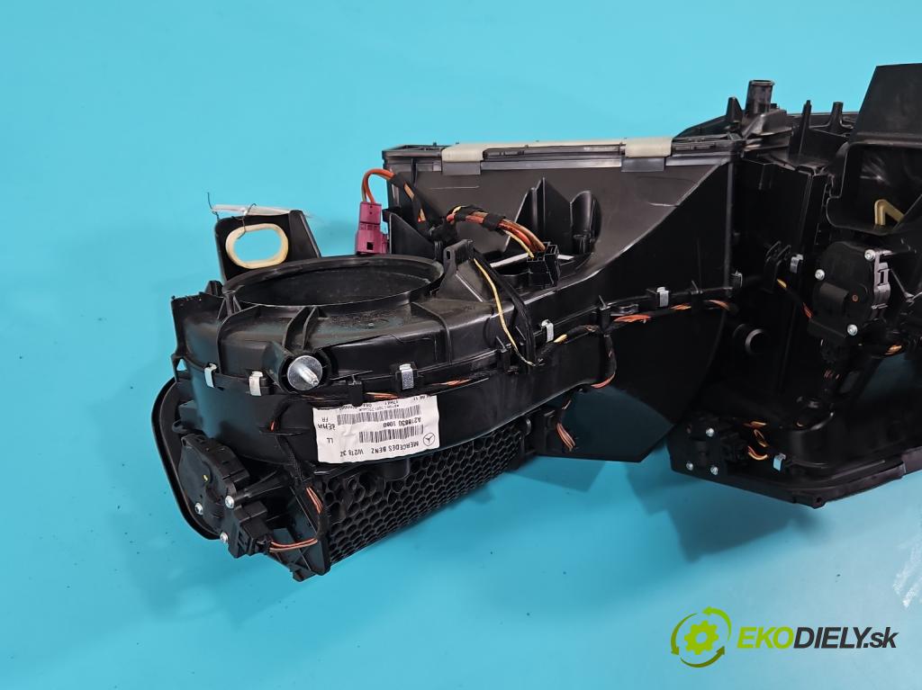 Mercedes CLS II C218 2010-2018 4.7 V8 (278922) 408KM automatic 300 kW 4663 cm3 4- radiátor A2188301060 (Radiátory topení)