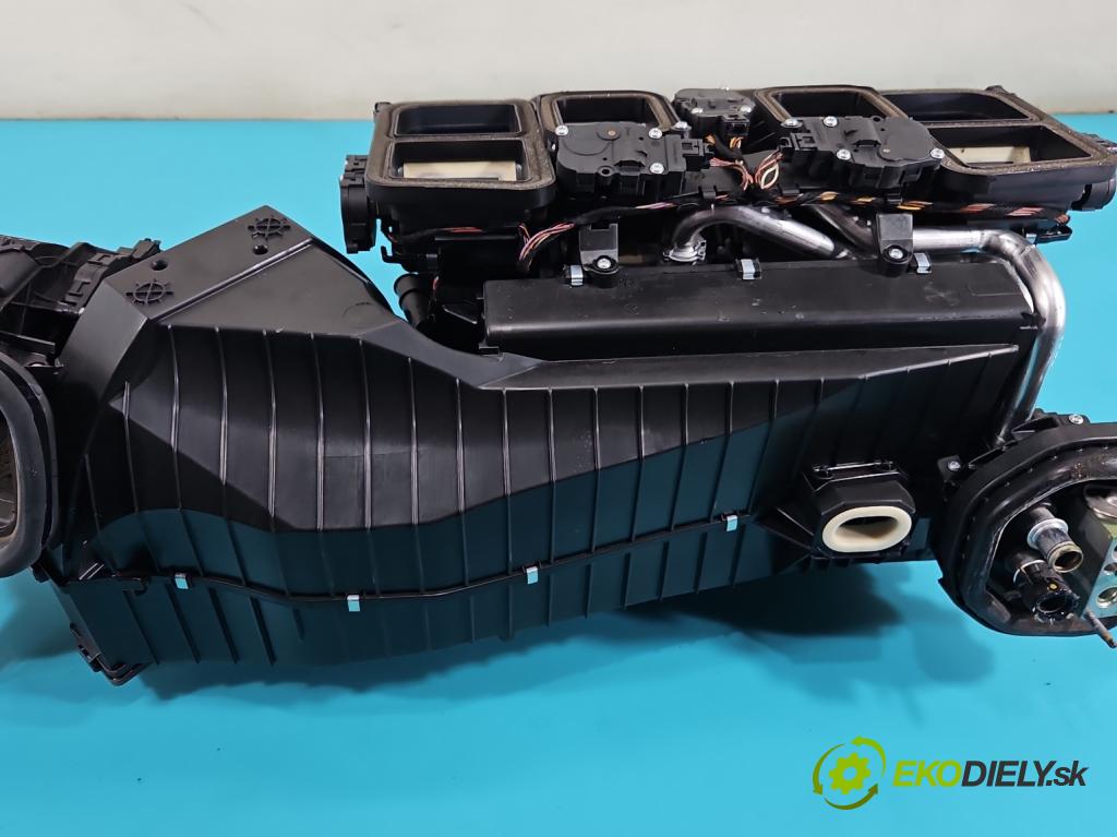 Mercedes CLS II C218 2010-2018 4.7 V8 (278922) 408KM automatic 300 kW 4663 cm3 4- radiátor A2188301060 (Radiátory topení)