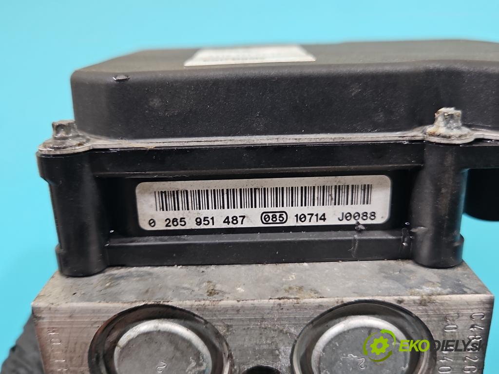 Mercedes CLS II C218 2010-2018 4.7 V8 (278922) 408KM automatic 300 kW 4663 cm3 4- čerpadlo abs 0265951487 (Pumpa ABS)