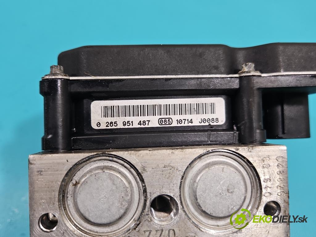 Mercedes CLS II C218 2010-2018 4.7 V8 (278922) 408KM automatic 300 kW 4663 cm3 4- čerpadlo abs 0265951487 (Pumpa ABS)