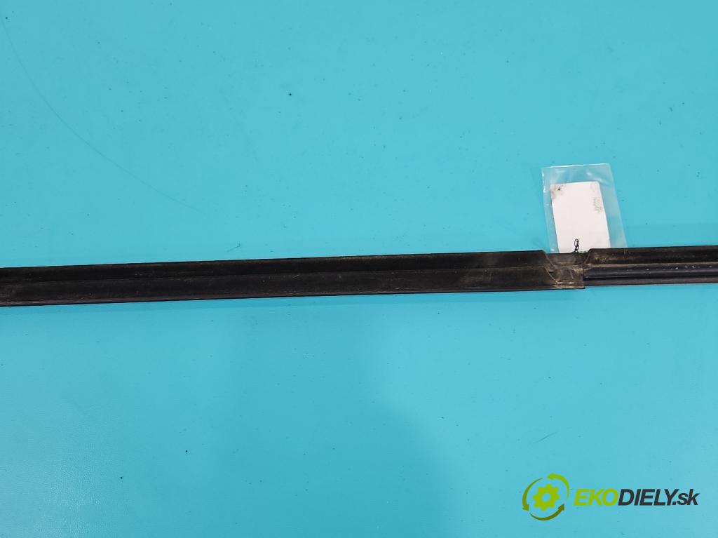 Mercedes CLS II C218 2010-2018 4.7 V8 (278922) 408KM automatic 300 kW 4663 cm3 4- Těsnění: dveře zadní pravé  (Ostatní)