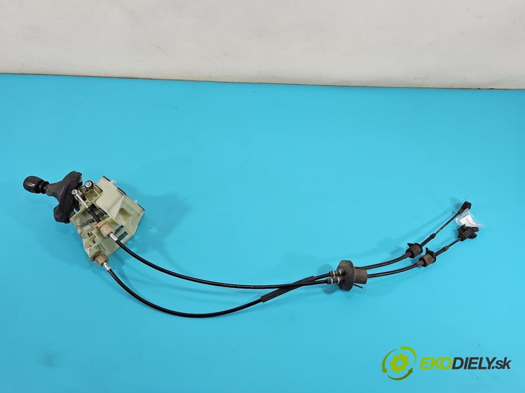 Fiat Croma II 2005-2010 1.9 jtd 150 HP manual 110 kW 1910 cm3 5- Páka: Změny: stupeň,rýchlosť 55349104 (Rýchlostná páka (kulisa))