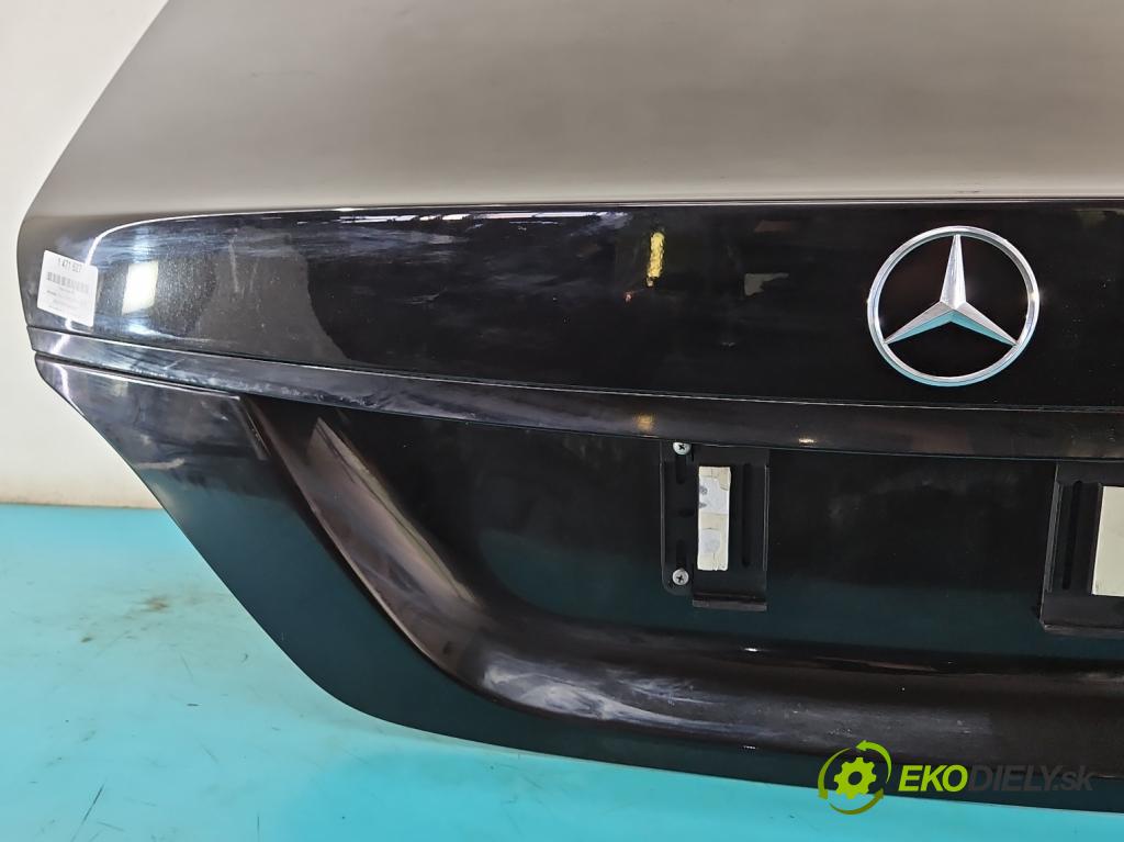 Mercedes CLS II C218 2010-2018 4.7 V8 (278922) 408KM automatic 300 kW 4663 cm3 4- zadna kufor  (Kapota zadná (kufor))