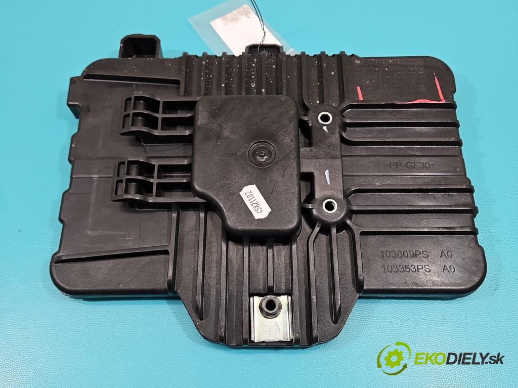 Suzuki Vitara II 2015- 1.4 T 129 HP automatic 95 kW 1373 cm3 5- Základ: ďalšie: 72521-61M10