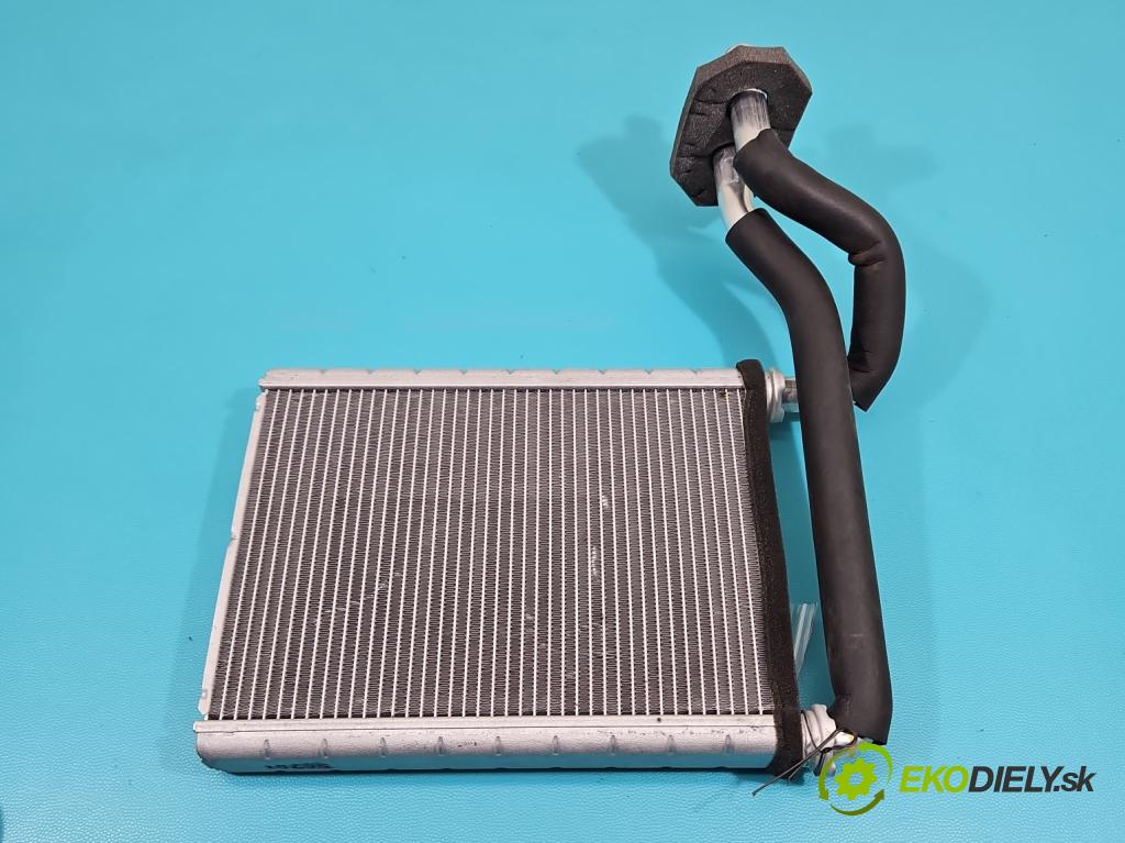 Suzuki Vitara II 2015- 1.4 T 129 hp automatic 95 kW 1373 cm3 5- radiátor  (Radiátory topení)