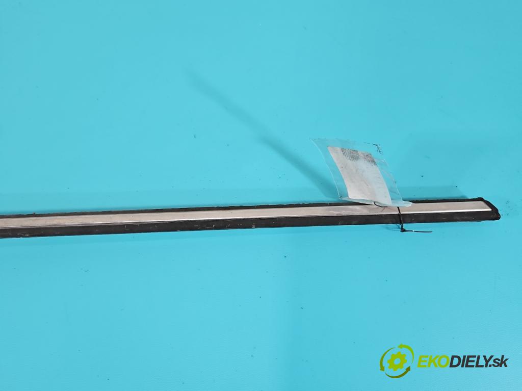 Mercedes 123 2.0d 60 HP manual 44 kW 1988 cm3 4- lišta dvere predné ľavé