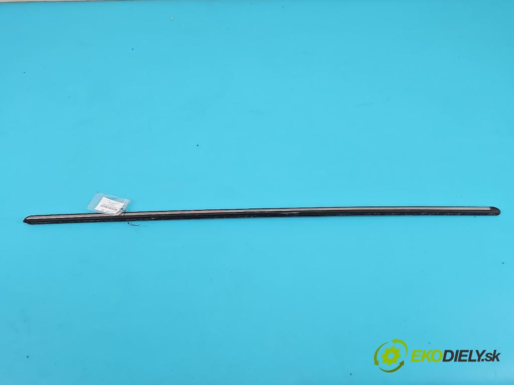 Mercedes 123 2.0d 60 hp manual 44 kW 1988 cm3 4- lišta dveře přední pravé 