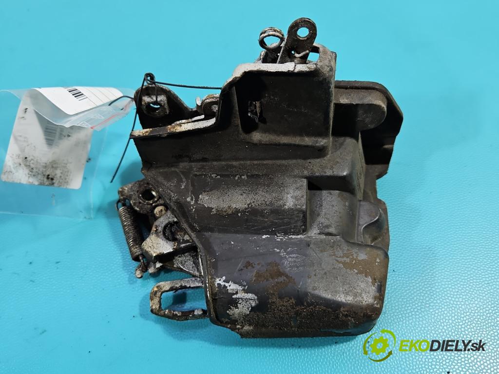 Mercedes 123 2.0d 60 hp manual 44 kW 1988 cm3 4- zámek přední levý 1237230108