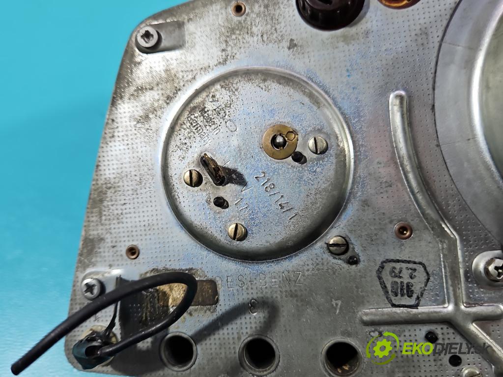 Mercedes 123 2.0d 60 HP manual 44 kW 1988 cm3 4- prístrojovka/ budíky  (Prístrojová doska)