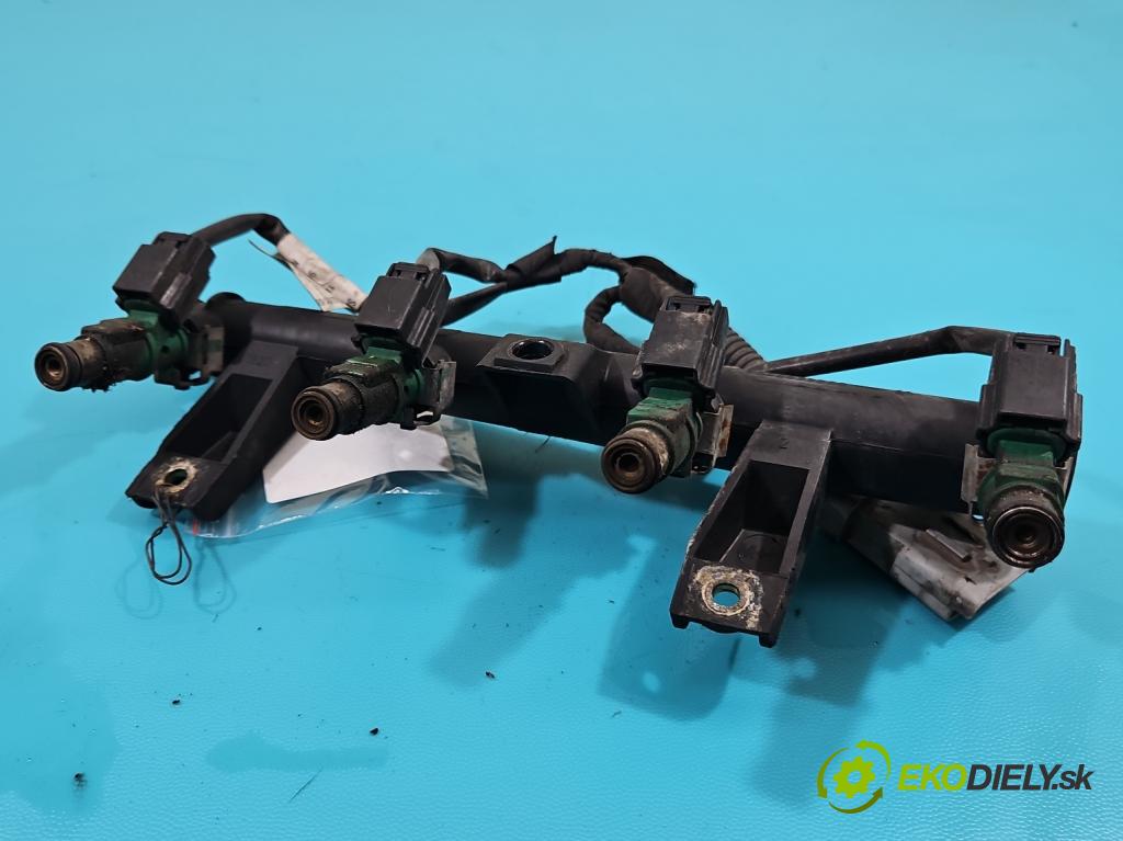 Citroen C3 I 2002-2009 1.4 8V 73 HP manual 54 kW 1360 cm3 5- vstrek 01F023 (Vstrekovač paliva)