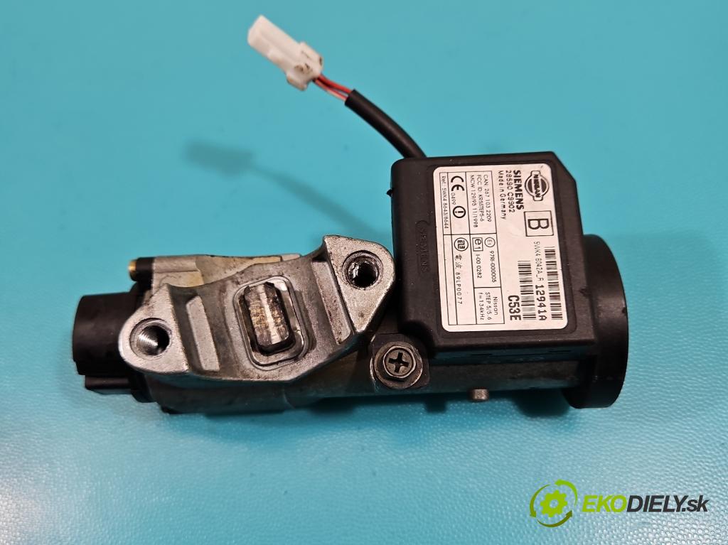Nissan Almera N16 2000-2006 1.5 16V 90 HP manual 66 kW 1498 cm3 4- riadiaca jednotka motora MEC20-605