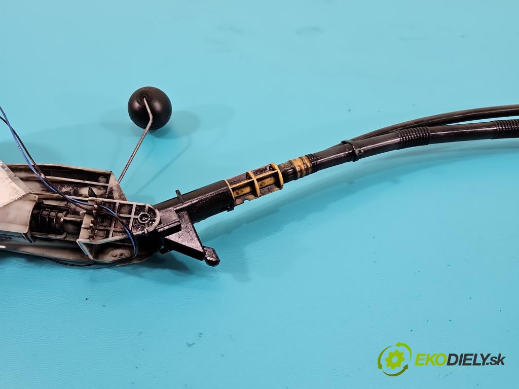 Audi A4 B7 2004-2008 2.0 tdi 170 HP manual 125 kW 1968 cm3 5- snímač úroveň: palivo 8E0201317R (Snímač)