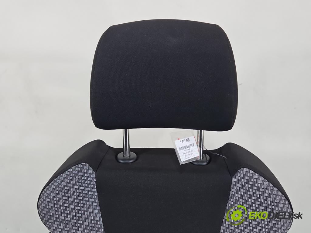 Seat Leon II 2005-2012 1.6 SR 102 HP manual 75 kW 1595 cm3 5- Sedačka ľavý  (Sedadlo)