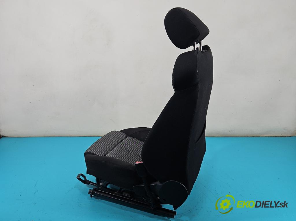 Seat Leon II 2005-2012 1.6 SR 102 HP manual 75 kW 1595 cm3 5- Sedačka pravý  (Sedadlo)