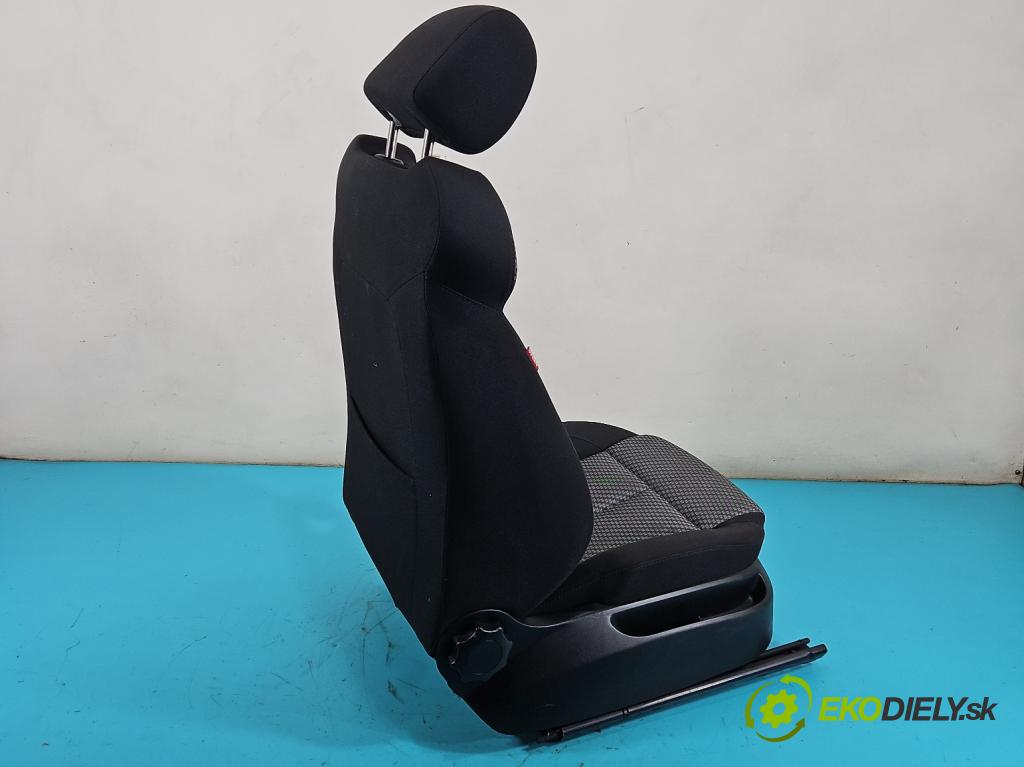 Seat Leon II 2005-2012 1.6 SR 102 HP manual 75 kW 1595 cm3 5- Sedačka pravý  (Sedadlo)