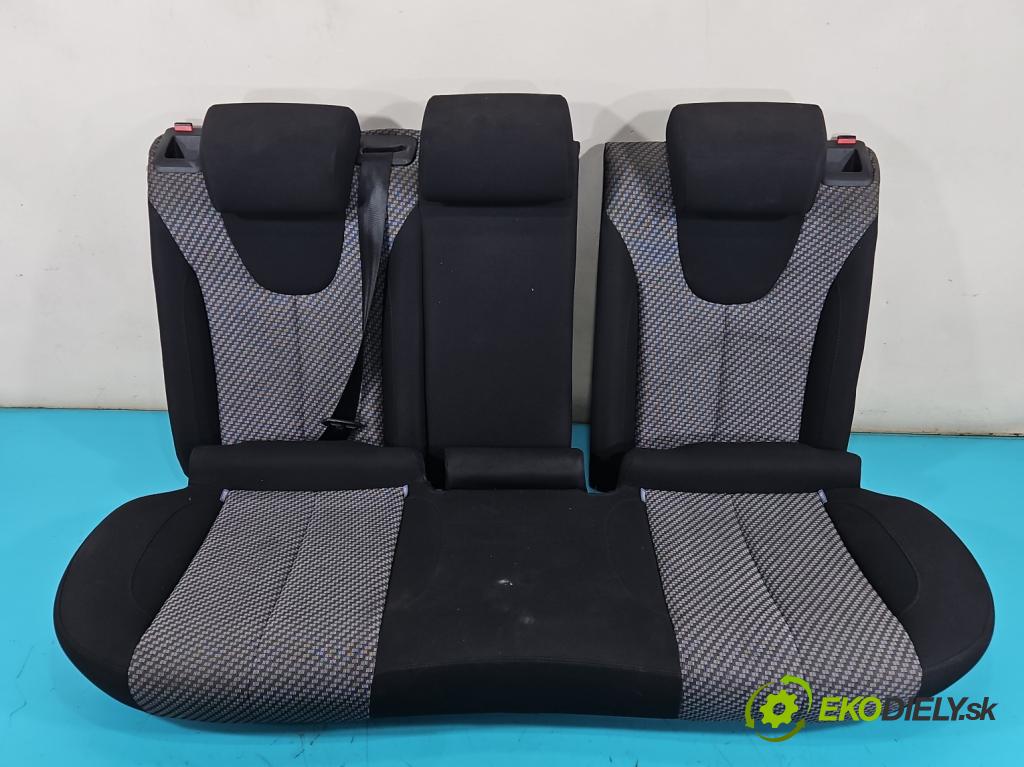 Seat Leon II 2005-2012 1.6 SR 102 HP manual 75 kW 1595 cm3 5- Pohovka: zadné  (Sedadlo)