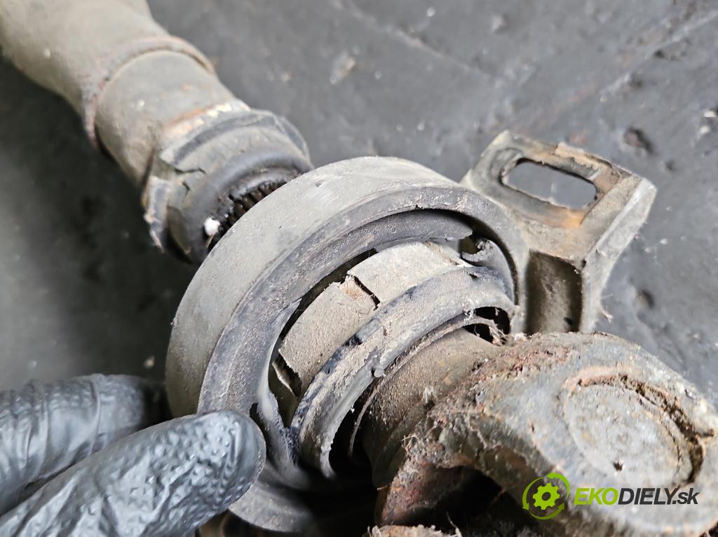 Mercedes 123 2.0d 60 hp manual 44 kW 1988 cm3 4- hřídel hnací zadní  (Kardanový hřídel)