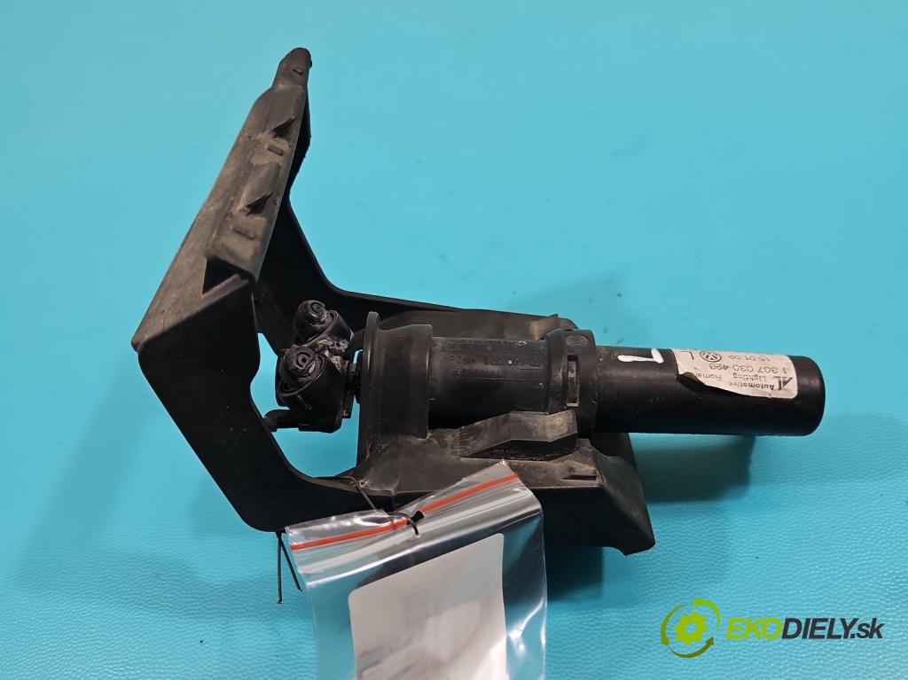 Vw Tiguan I 2007-2016 1.4 TSI 150 HP manual 110 kW 1390 cm3 5- ostrekovač reflektor: ľavý 5N0955979 (Motorček ostrekovačov)