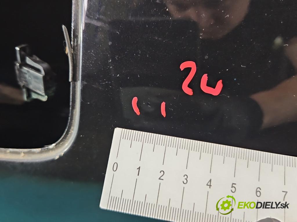 Seat Leon II 2005-2012 1.6 SR 102 HP manual 75 kW 1595 cm3 5- zadna kufor  (Kapota zadná (kufor))