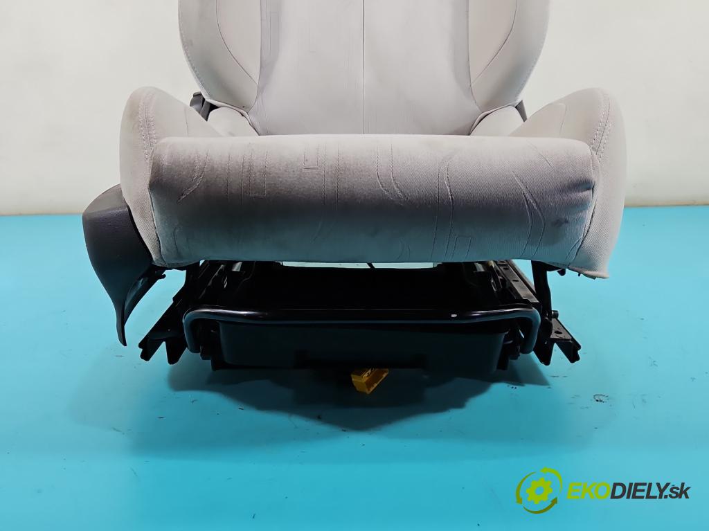 Citroen C4 II 2010-2017 1.6 16V 120 HP manual 88 kW 1598 cm3 5- Sedačka pravý  (Sedadlo)