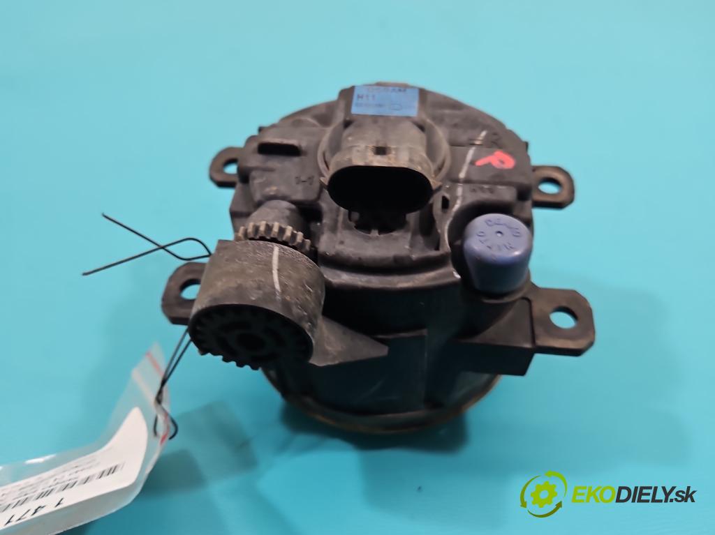 Citroen C4 II 2010-2017 1.6 16V 120 hp manual 88 kW 1598 cm3 5- Halogen pravý 89211690 (Klika dveří ostatní)