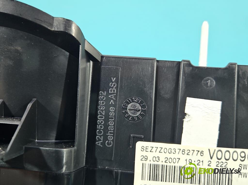 Seat Leon II 2005-2012 1.6 SR 102 HP manual 75 kW 1595 cm3 5- prístrojovka/ budíky 1P0920804B (Prístrojová doska)