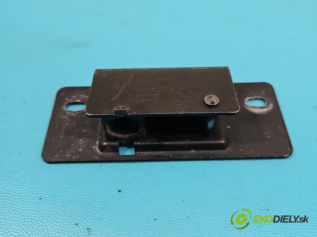 Renault Trafic II 2001-2014 1.9 dci 101 HP manual 74 kW 1870 cm3 5- zámok zadné pravý 8200006253D