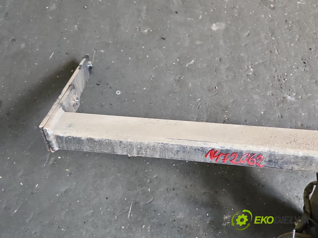 Seat Leon II 2005-2012 1.6 SR 102 HP manual 75 kW 1595 cm3 5- Hák: vlečení:  (Ťažné zariadenie)