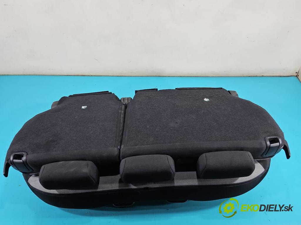Renault Captur I 2013-2019 0.9 Tce 90 HP manual 66 kW 898 cm3 5- Pohovka: zadné  (Sedadlo)