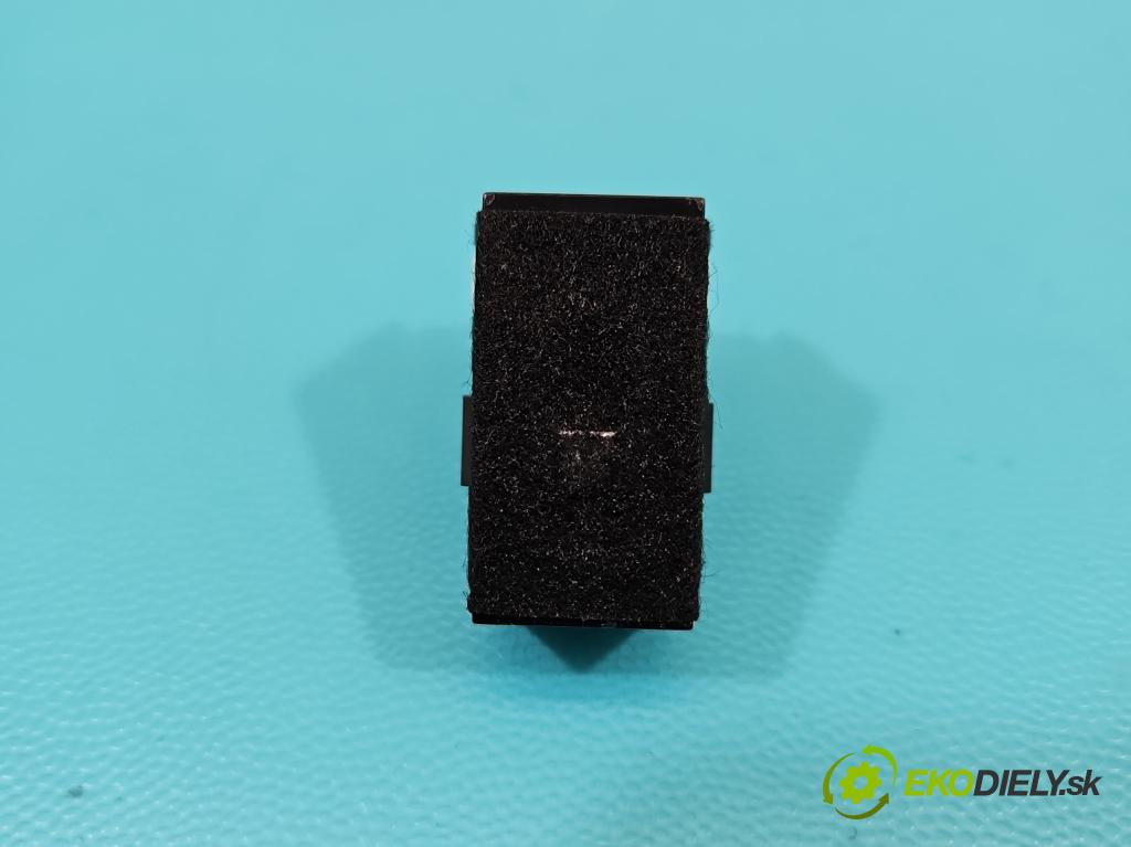 Suzuki Vitara II 2015- 1.4 T 129 HP automatic 95 kW 1373 cm3 5- Mikrofon: 21021901199