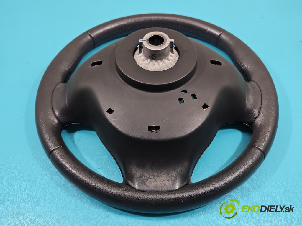 Renault Captur I 2013-2019 0.9 Tce 90 HP manual 66 kW 898 cm3 5- volant  (Volant)