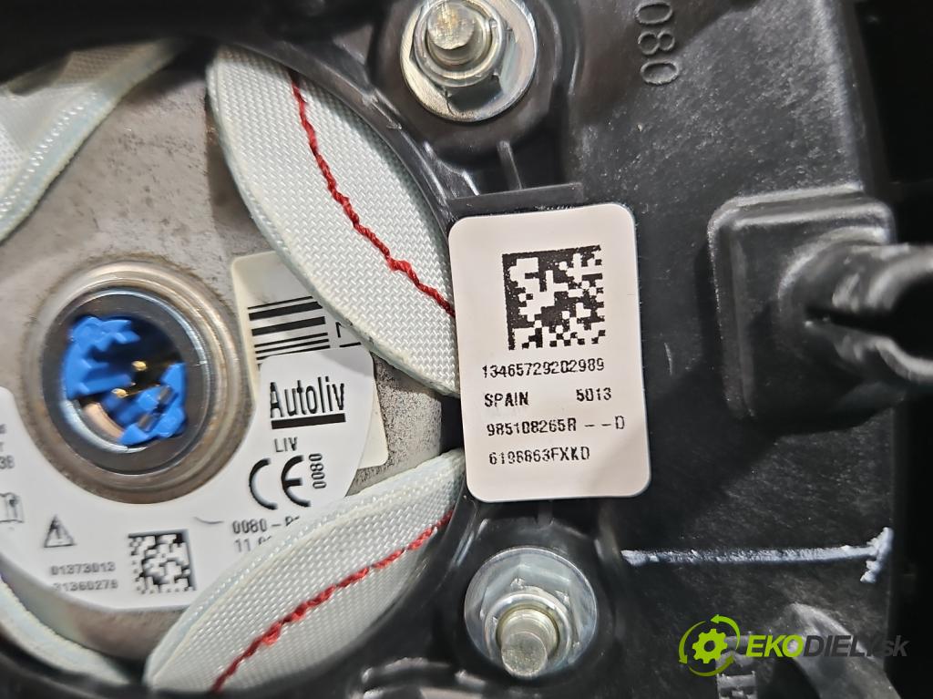 Renault Captur I 2013-2019 0.9 Tce 90 HP manual 66 kW 898 cm3 5- airbag vzduch: Řidiči: 985108265R (Airbag)