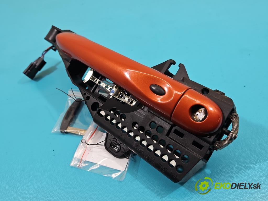 Renault Captur I 2013-2019 0.9 Tce 90 HP manual 66 kW 898 cm3 5- rukoväť predné ľavé mimo: 806079784R (Kľučka dverí vonkajšia predná ľavá)