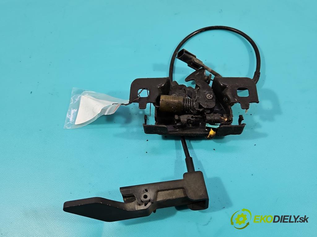 Renault Captur I 2013-2019 0.9 Tce 90 hp manual 66 kW 898 cm3 5- zámek kapoty 