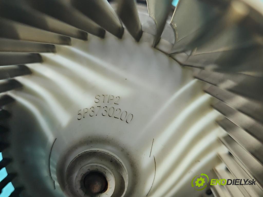 Renault Captur I 2013-2019 0.9 Tce 90 HP manual 66 kW 898 cm3 5- ventilátor vzduchu