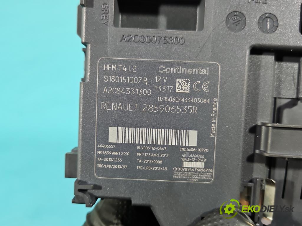 Renault Captur I 2013-2019 0.9 Tce 90 hp manual 66 kW 898 cm3 5- Čtenář: kárt A2C84331300