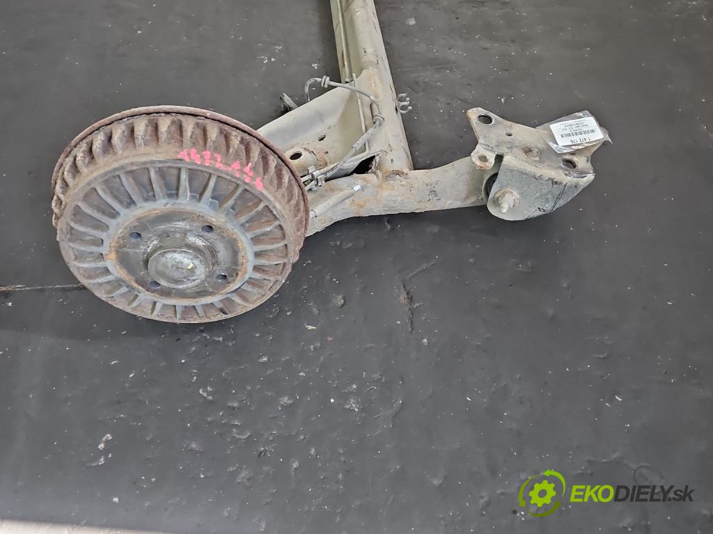 Renault Captur I 2013-2019 0.9 Tce 90 hp manual 66 kW 898 cm3 5- zadní výztuha  (Výztuhy zadní)