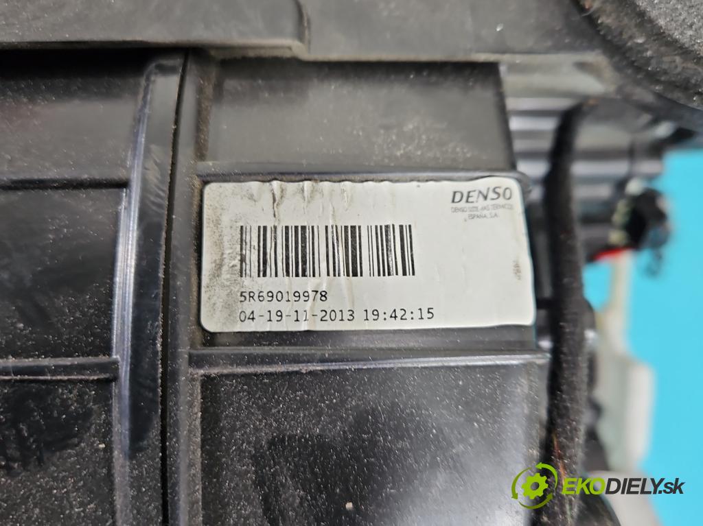 Renault Captur I 2013-2019 0.9 Tce 90 hp manual 66 kW 898 cm3 5- radiátor 272704489R (Radiátory topení)