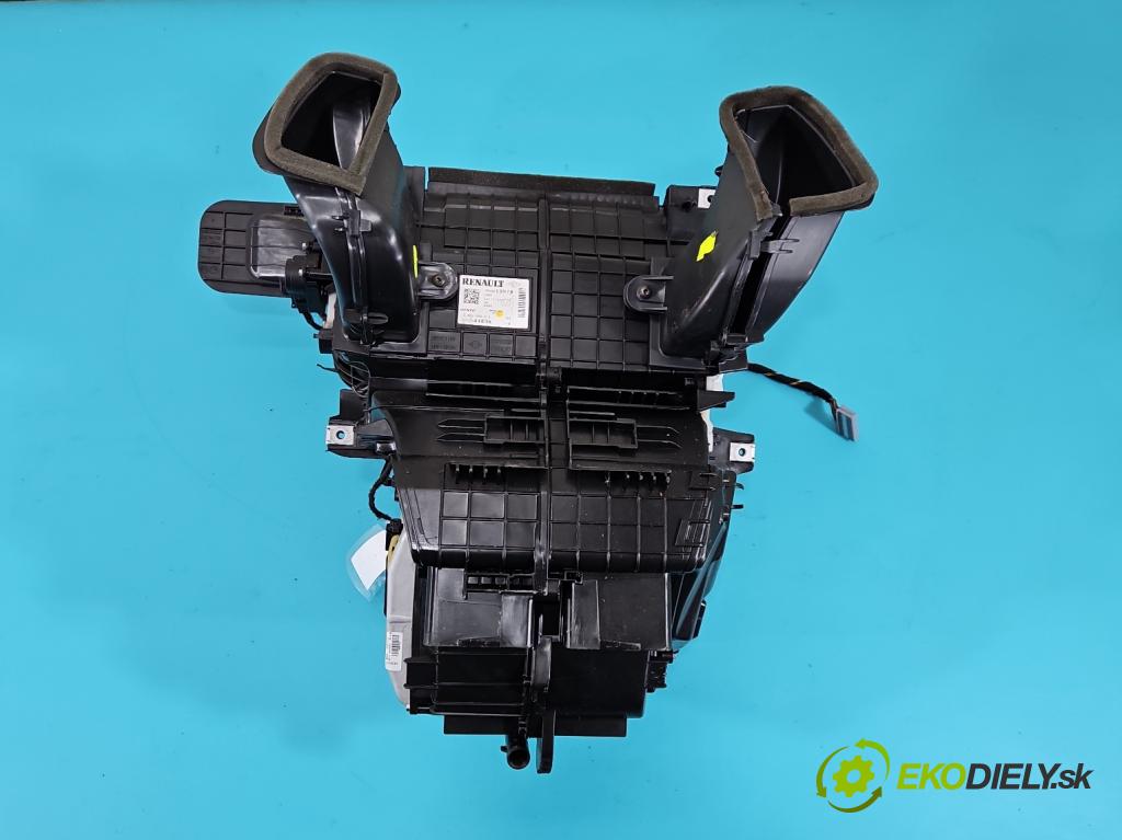 Renault Captur I 2013-2019 0.9 Tce 90 hp manual 66 kW 898 cm3 5- radiátor 272704489R (Radiátory topení)