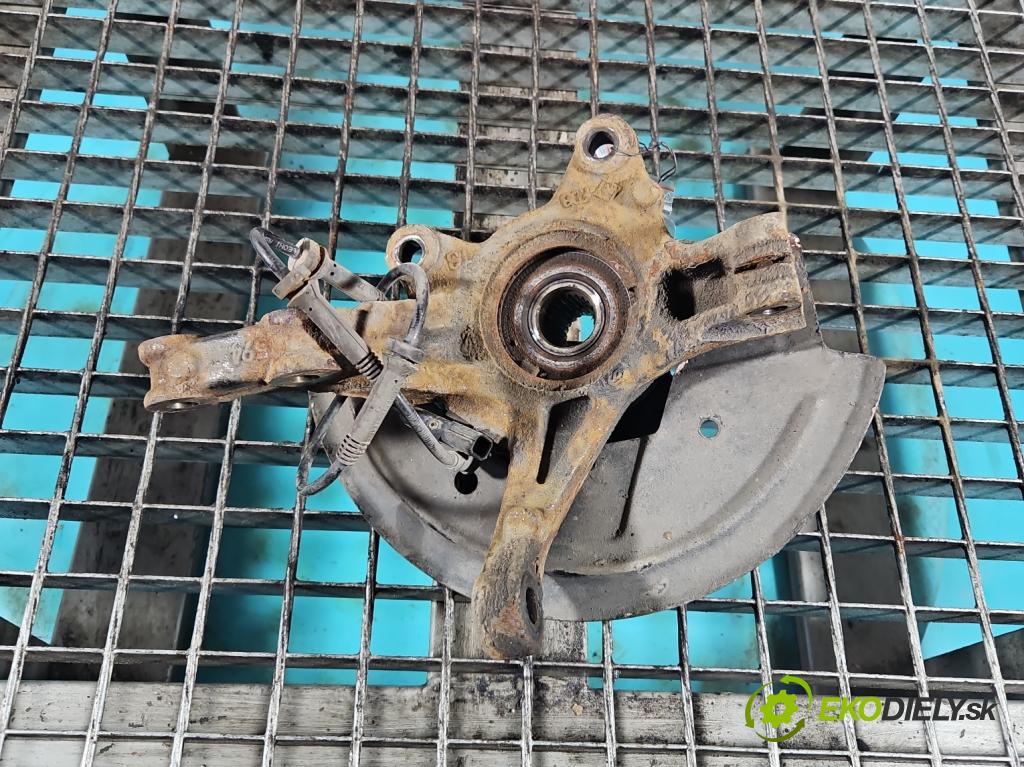 Renault Captur I 2013-2019 0.9 Tce 90 hp manual 66 kW 898 cm3 5- náboj levé  (Náboje)